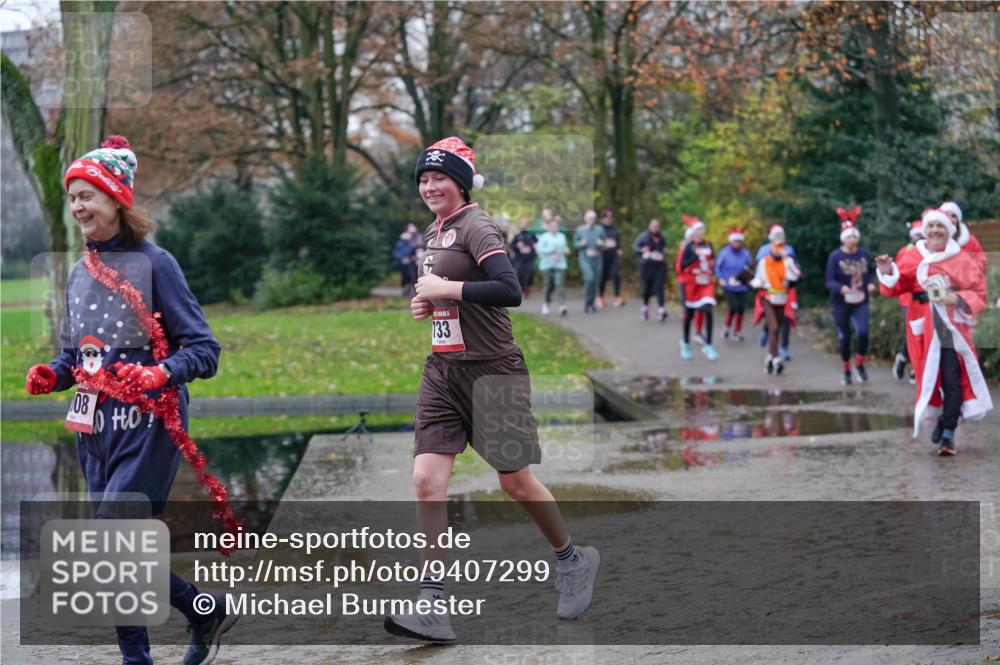 07.12.2025 - St. Pauli X-Mass-Run No. 15 Michael Burmester http://msf.ph/oto/9407299 07.12.2025 11:24:36 Laufen 80, 08, 133 meine-sportfotos.de