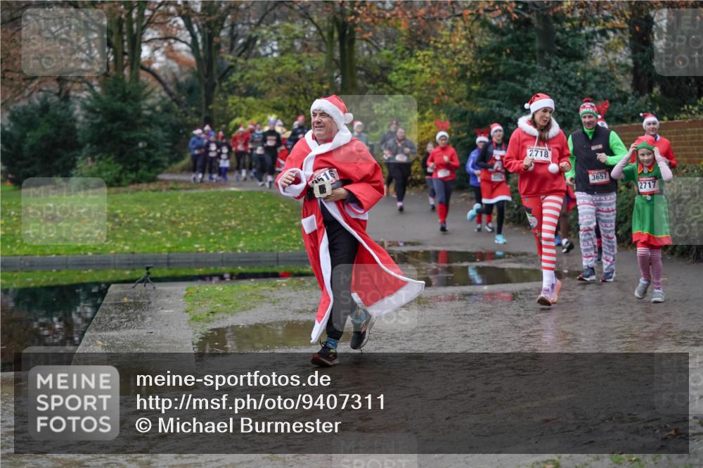 07.12.2025 - St. Pauli X-Mass-Run No. 15 Michael Burmester http://msf.ph/oto/9407311 07.12.2025 11:24:38 Laufen 2, 718, 3657, 2717 meine-sportfotos.de