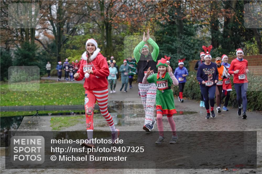 07.12.2025 - St. Pauli X-Mass-Run No. 15 Michael Burmester http://msf.ph/oto/9407325 07.12.2025 11:24:40 Laufen 2719, 57, 2717, 131, 3620, 220, 125 meine-sportfotos.de