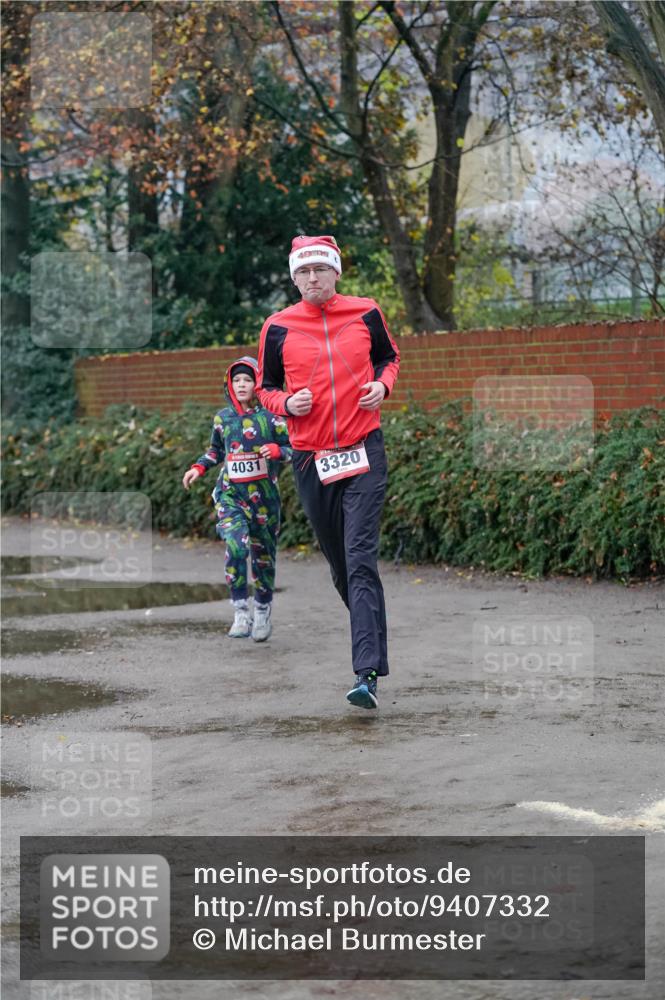 07.12.2025 - St. Pauli X-Mass-Run No. 15 Michael Burmester http://msf.ph/oto/9407332 07.12.2025 09:41:29 Laufen 49, 4031, 3320 meine-sportfotos.de