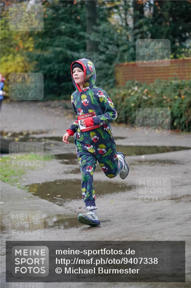 07.12.2025 - St. Pauli X-Mass-Run No. 15 Michael Burmester http://msf.ph/oto/9407338 07.12.2025 09:41:31 Laufen 15 meine-sportfotos.de