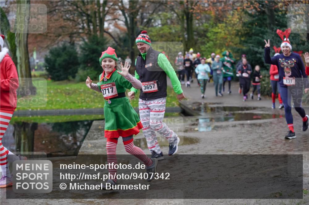 07.12.2025 - St. Pauli X-Mass-Run No. 15 Michael Burmester http://msf.ph/oto/9407342 07.12.2025 11:24:41 Laufen 15, 2717, 3657, 131 meine-sportfotos.de