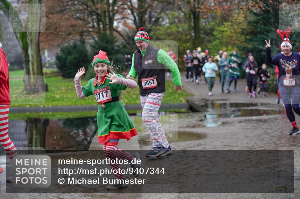 07.12.2025 - St. Pauli X-Mass-Run No. 15 Michael Burmester http://msf.ph/oto/9407344 07.12.2025 11:24:41 Laufen 15, 2717, 27, 3657, 131 meine-sportfotos.de