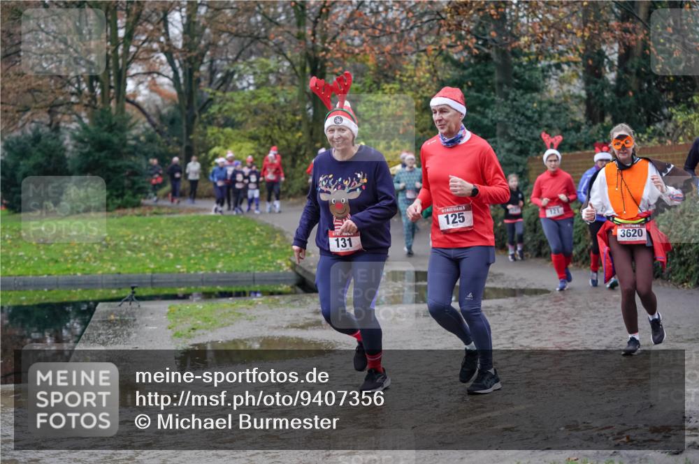 07.12.2025 - St. Pauli X-Mass-Run No. 15 Michael Burmester http://msf.ph/oto/9407356 07.12.2025 11:24:42 Laufen 125, 121, 131, 3620 meine-sportfotos.de