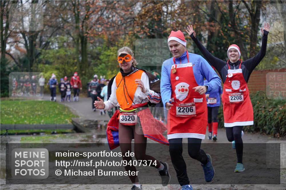 07.12.2025 - St. Pauli X-Mass-Run No. 15 Michael Burmester http://msf.ph/oto/9407374 07.12.2025 11:24:43 Laufen 15, 3620, 15, 2206, 237, 2208 meine-sportfotos.de