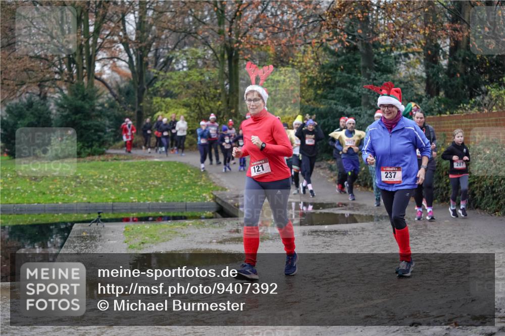 07.12.2025 - St. Pauli X-Mass-Run No. 15 Michael Burmester http://msf.ph/oto/9407392 07.12.2025 11:24:45 Laufen 121, 237, 287 meine-sportfotos.de
