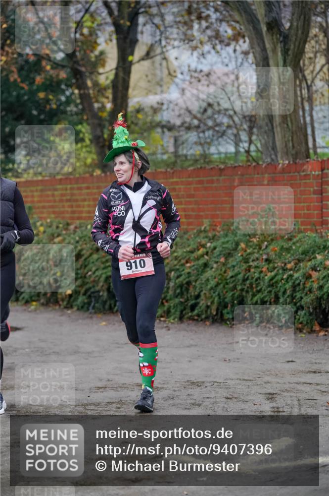 07.12.2025 - St. Pauli X-Mass-Run No. 15 Michael Burmester http://msf.ph/oto/9407396 07.12.2025 09:41:42 Laufen 910 meine-sportfotos.de