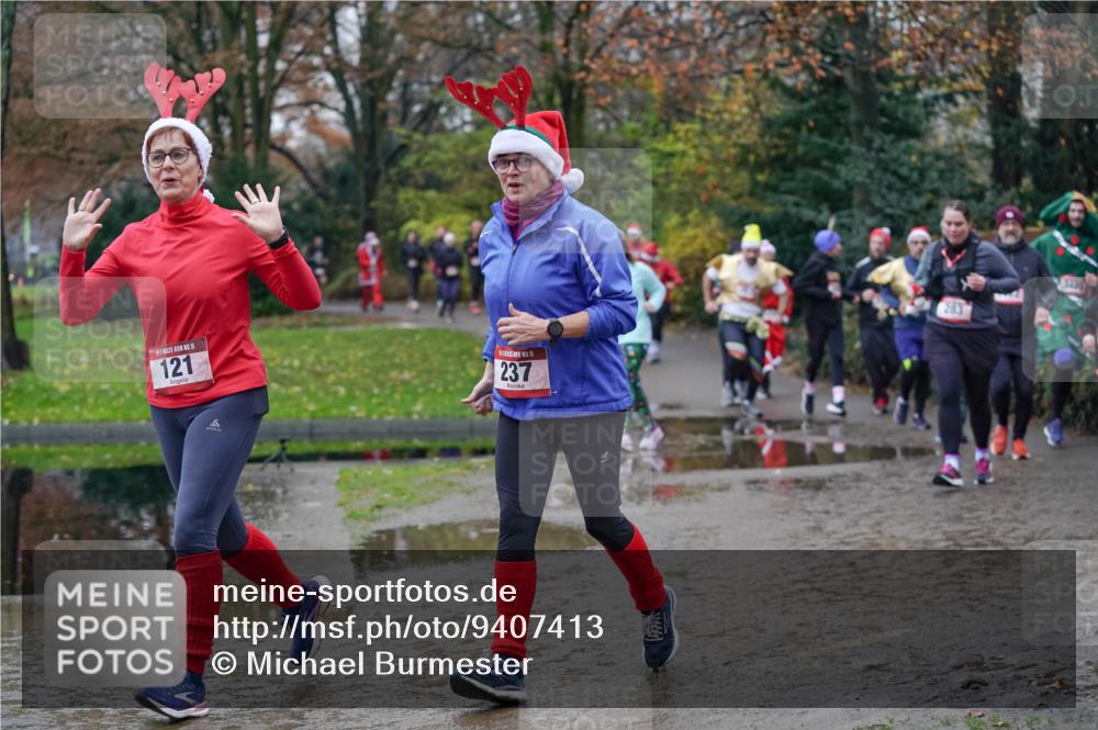 07.12.2025 - St. Pauli X-Mass-Run No. 15 Michael Burmester http://msf.ph/oto/9407413 07.12.2025 11:24:46 Laufen 15, 121, 15, 237, 283, 3430 meine-sportfotos.de