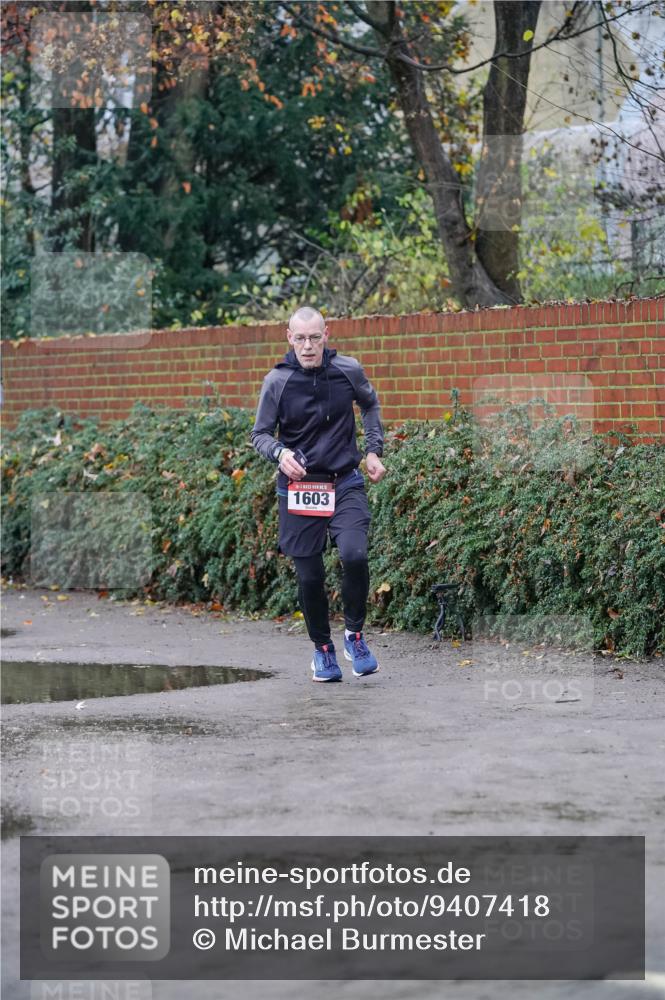 07.12.2025 - St. Pauli X-Mass-Run No. 15 Michael Burmester http://msf.ph/oto/9407418 07.12.2025 09:41:47 Laufen 1603 meine-sportfotos.de