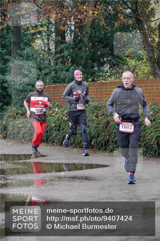 07.12.2025 - St. Pauli X-Mass-Run No. 15 Michael Burmester http://msf.ph/oto/9407424 07.12.2025 09:41:48 Laufen 4129, 1542, 1603 meine-sportfotos.de