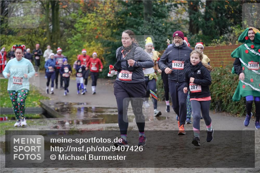 07.12.2025 - St. Pauli X-Mass-Run No. 15 Michael Burmester http://msf.ph/oto/9407426 07.12.2025 11:24:48 Laufen 1238, 283, 1622, 287, 3489 meine-sportfotos.de
