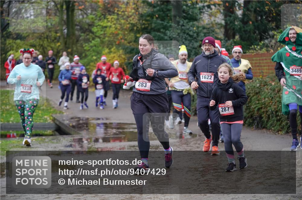 07.12.2025 - St. Pauli X-Mass-Run No. 15 Michael Burmester http://msf.ph/oto/9407429 07.12.2025 11:24:48 Laufen 1238, 2935, 1622, 283, 287, 3489 meine-sportfotos.de
