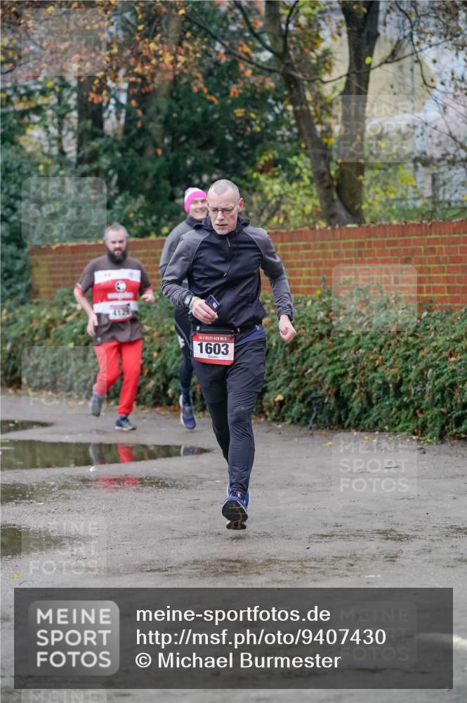 07.12.2025 - St. Pauli X-Mass-Run No. 15 Michael Burmester http://msf.ph/oto/9407430 07.12.2025 09:41:48 Laufen 4124, 15, 1603 meine-sportfotos.de