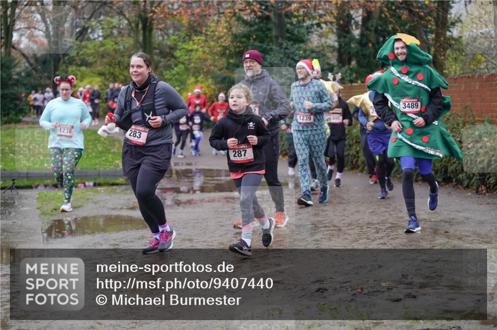 07.12.2025 - St. Pauli X-Mass-Run No. 15 Michael Burmester http://msf.ph/oto/9407440 07.12.2025 11:24:49 Laufen 283, 1238, 287, 1239, 066, 3489 meine-sportfotos.de