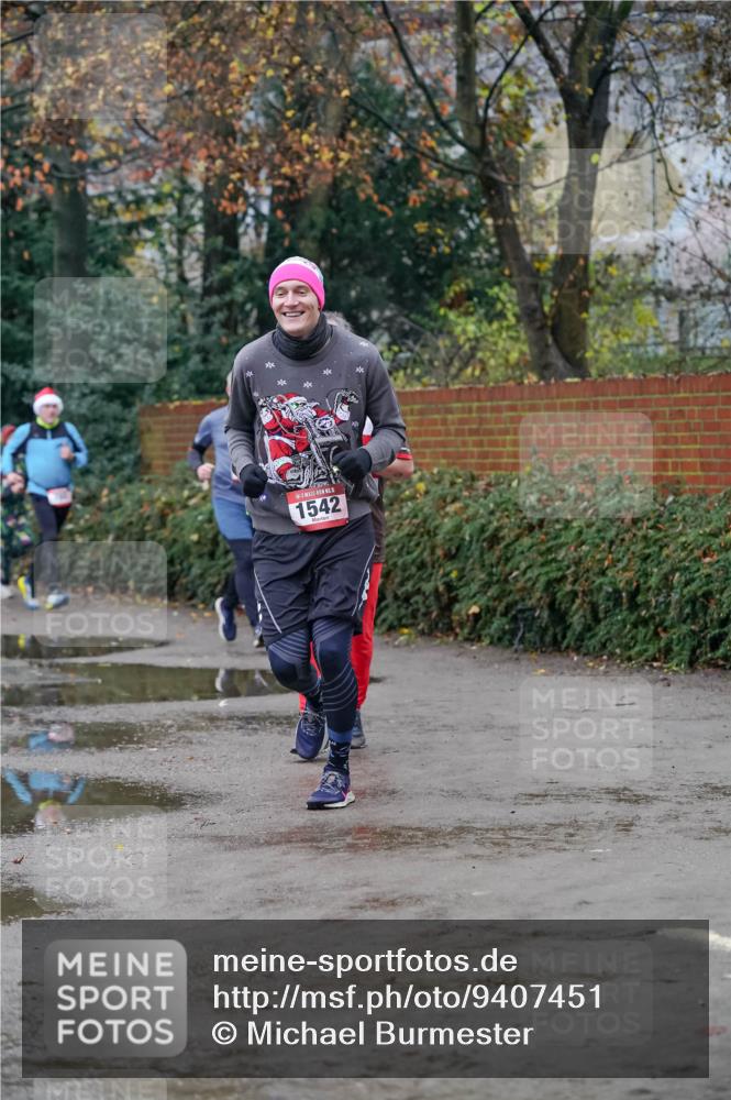 07.12.2025 - St. Pauli X-Mass-Run No. 15 Michael Burmester http://msf.ph/oto/9407451 07.12.2025 09:41:50 Laufen 1542 meine-sportfotos.de