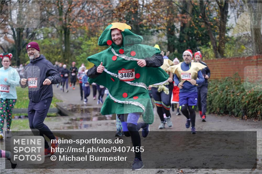 07.12.2025 - St. Pauli X-Mass-Run No. 15 Michael Burmester http://msf.ph/oto/9407455 07.12.2025 11:24:50 Laufen 1238, 1622, 15, 3489, 2941 meine-sportfotos.de