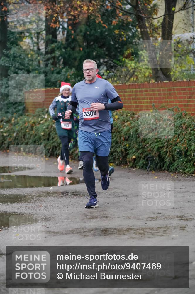 07.12.2025 - St. Pauli X-Mass-Run No. 15 Michael Burmester http://msf.ph/oto/9407469 07.12.2025 09:41:53 Laufen 783, 3308 meine-sportfotos.de
