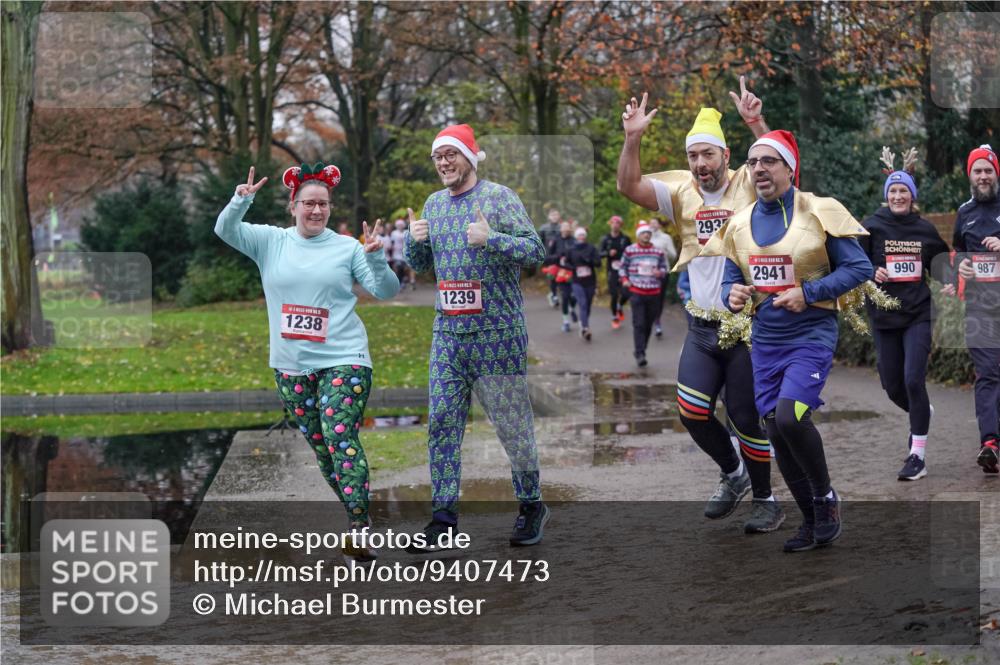 07.12.2025 - St. Pauli X-Mass-Run No. 15 Michael Burmester http://msf.ph/oto/9407473 07.12.2025 11:24:51 Laufen 5, 1238, 1239, 293, 5, 2941, 990, 987 meine-sportfotos.de