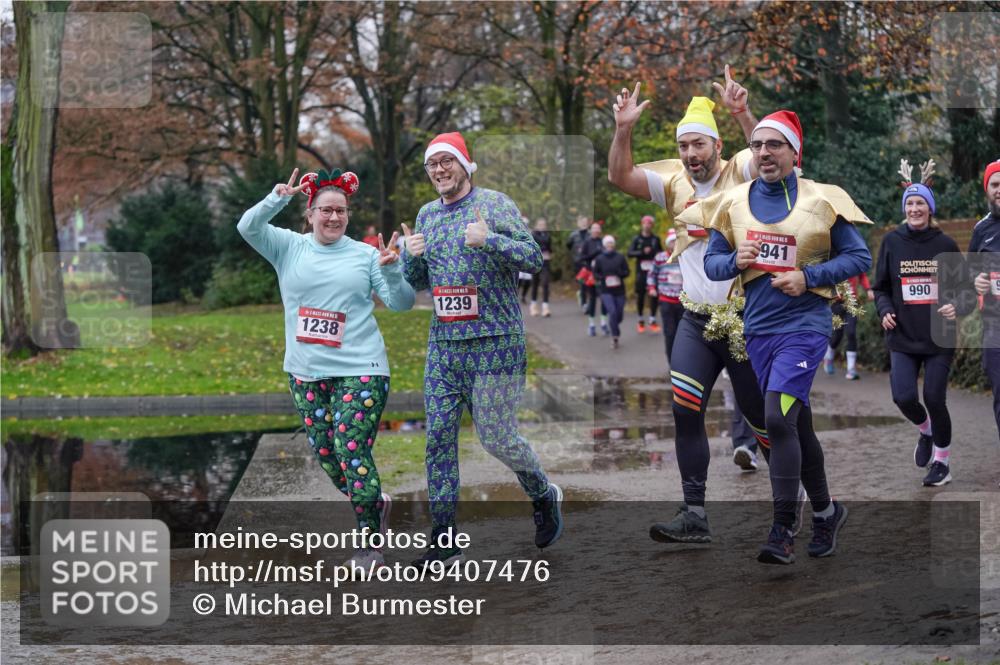 07.12.2025 - St. Pauli X-Mass-Run No. 15 Michael Burmester http://msf.ph/oto/9407476 07.12.2025 11:24:51 Laufen 1238, 1239, 15, 941, 990 meine-sportfotos.de