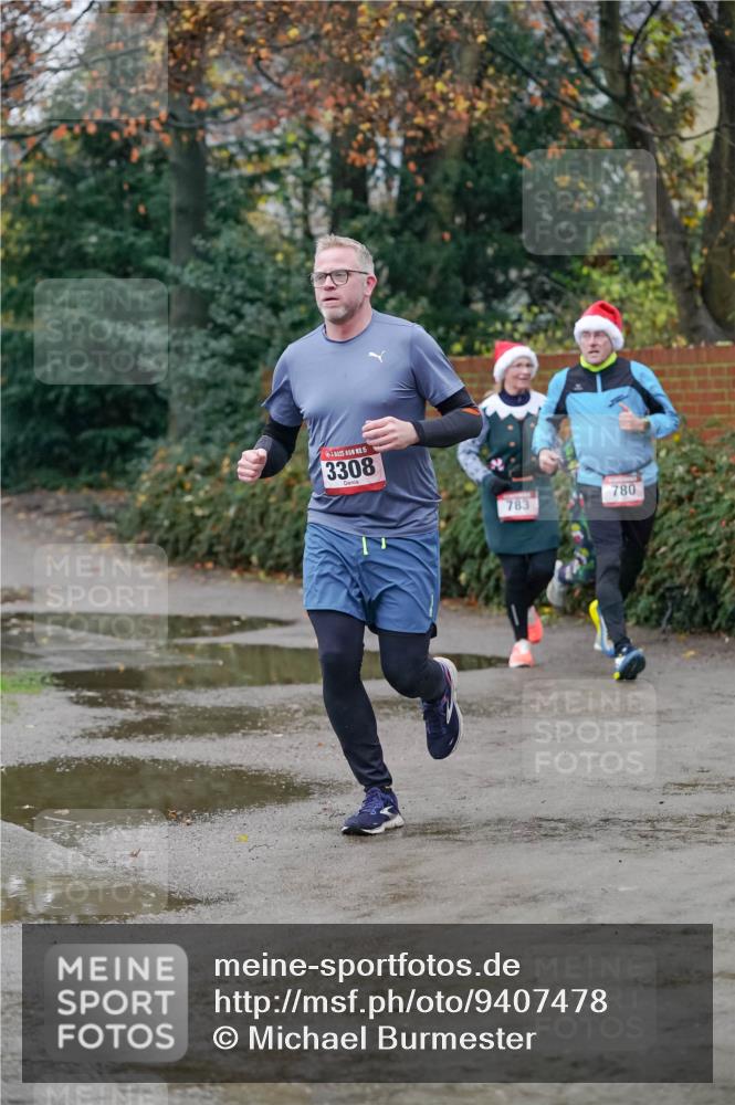 07.12.2025 - St. Pauli X-Mass-Run No. 15 Michael Burmester http://msf.ph/oto/9407478 07.12.2025 09:41:54 Laufen 15, 3308, 783, 780 meine-sportfotos.de