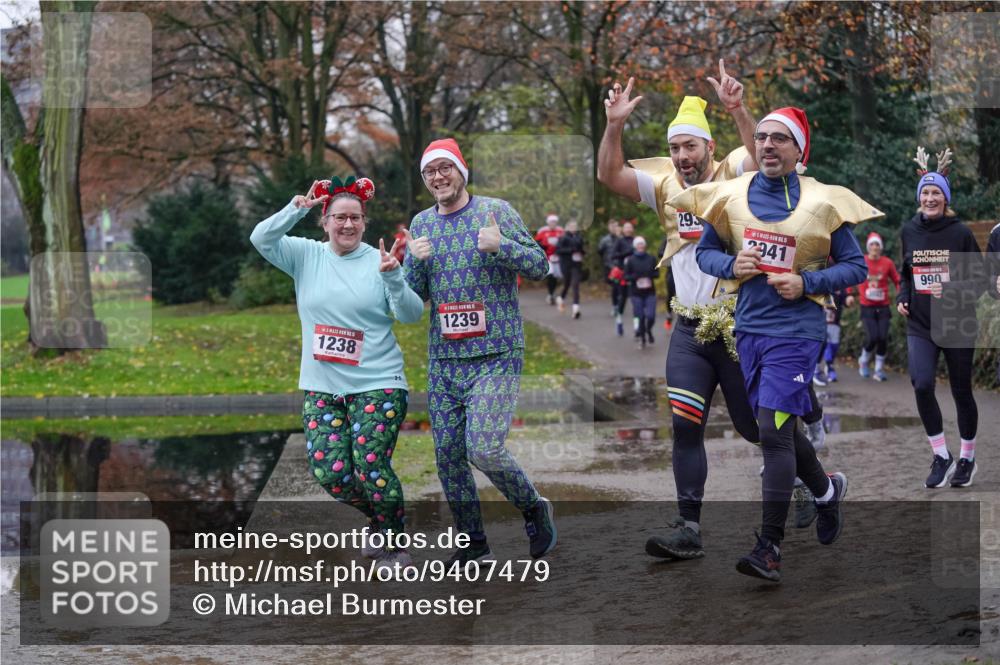 07.12.2025 - St. Pauli X-Mass-Run No. 15 Michael Burmester http://msf.ph/oto/9407479 07.12.2025 11:24:51 Laufen 1238, 1239, 293, 15, 2941, 990 meine-sportfotos.de