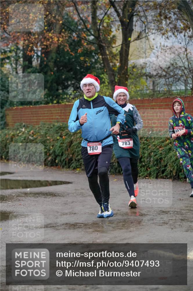 07.12.2025 - St. Pauli X-Mass-Run No. 15 Michael Burmester http://msf.ph/oto/9407493 07.12.2025 09:41:55 Laufen 780, 783, 4020 meine-sportfotos.de