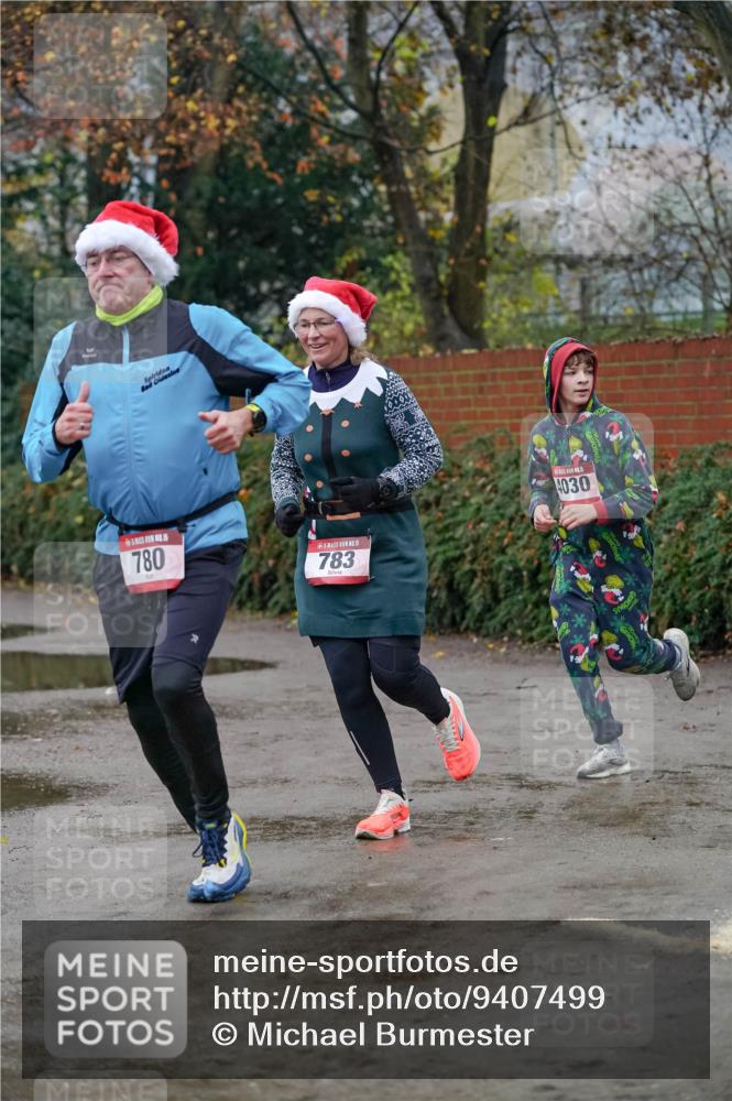 07.12.2025 - St. Pauli X-Mass-Run No. 15 Michael Burmester http://msf.ph/oto/9407499 07.12.2025 09:41:56 Laufen 780, 5, 783, 4030 meine-sportfotos.de