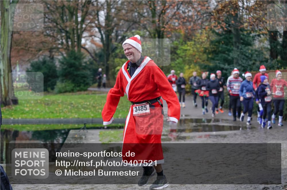 07.12.2025 - St. Pauli X-Mass-Run No. 15 Michael Burmester http://msf.ph/oto/9407521 07.12.2025 11:24:54 Laufen 3485 meine-sportfotos.de