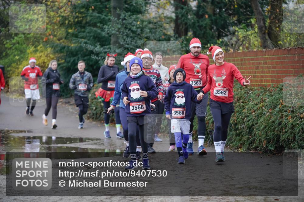 07.12.2025 - St. Pauli X-Mass-Run No. 15 Michael Burmester http://msf.ph/oto/9407530 07.12.2025 11:24:56 Laufen 367, 3568, 3566, 00, 3563, 3562 meine-sportfotos.de