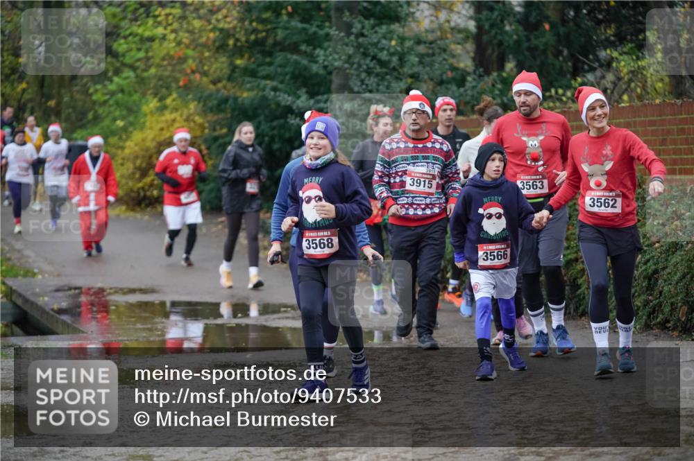 07.12.2025 - St. Pauli X-Mass-Run No. 15 Michael Burmester http://msf.ph/oto/9407533 07.12.2025 11:24:56 Laufen 5, 3568, 3915, 3566, 3563, 3562 meine-sportfotos.de