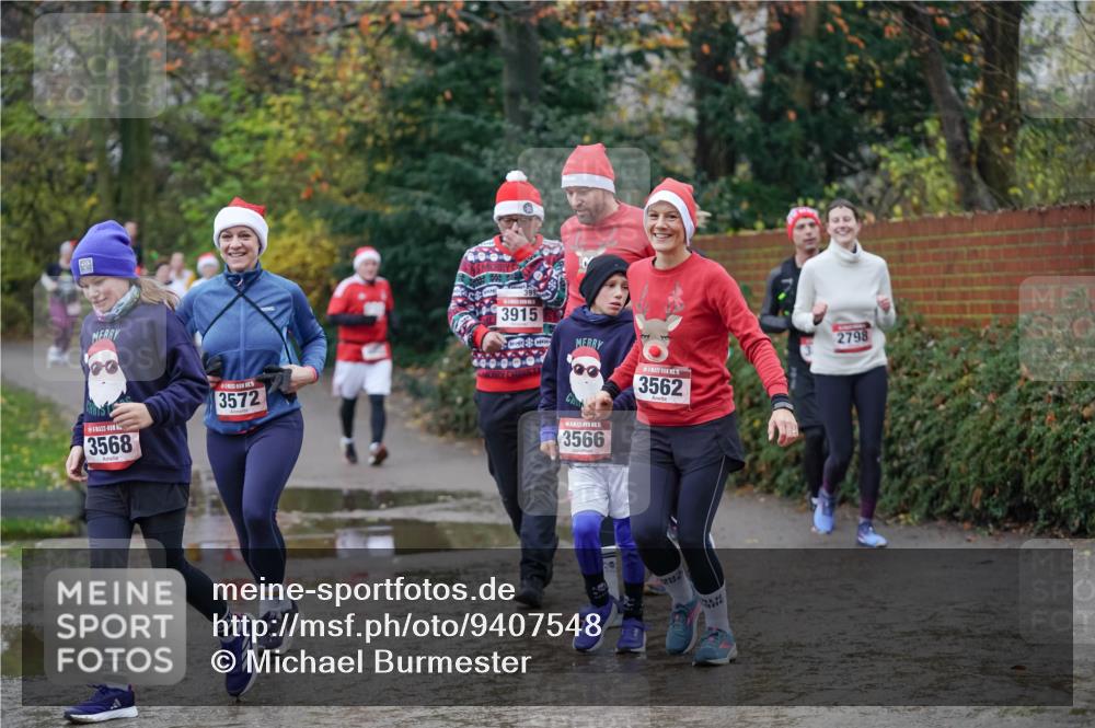 07.12.2025 - St. Pauli X-Mass-Run No. 15 Michael Burmester http://msf.ph/oto/9407548 07.12.2025 11:24:58 Laufen 3568, 3572, 391, 3915, 3562, 5, 3566, 43, 2798 meine-sportfotos.de