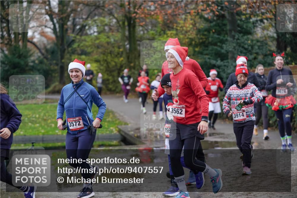 07.12.2025 - St. Pauli X-Mass-Run No. 15 Michael Burmester http://msf.ph/oto/9407557 07.12.2025 11:24:59 Laufen 15, 3572, 3562, 3914, 356, 3676 meine-sportfotos.de