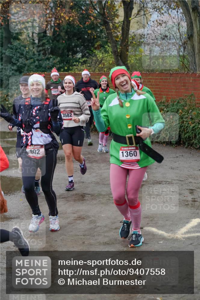07.12.2025 - St. Pauli X-Mass-Run No. 15 Michael Burmester http://msf.ph/oto/9407558 07.12.2025 09:42:04 Laufen 802, 2861, 3582, 87, 1360, 1400 meine-sportfotos.de