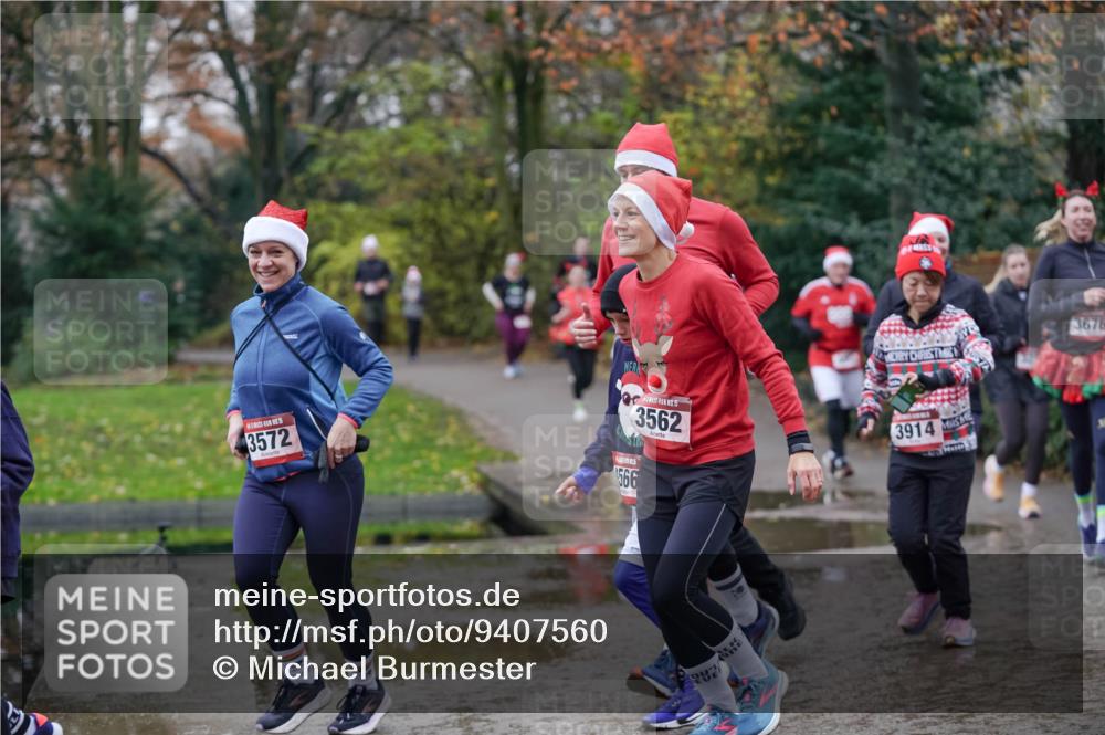 07.12.2025 - St. Pauli X-Mass-Run No. 15 Michael Burmester http://msf.ph/oto/9407560 07.12.2025 11:24:59 Laufen 3572, 15, 3562, 3914, 566, 3676 meine-sportfotos.de