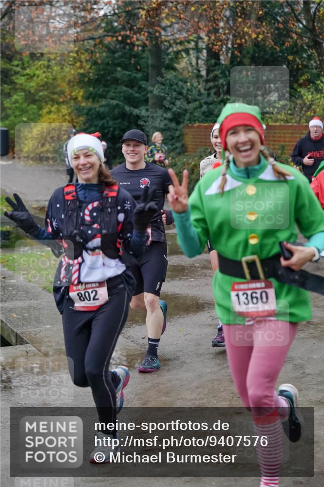 07.12.2025 - St. Pauli X-Mass-Run No. 15 Michael Burmester http://msf.ph/oto/9407576 07.12.2025 09:42:05 Laufen 802, 1360 meine-sportfotos.de