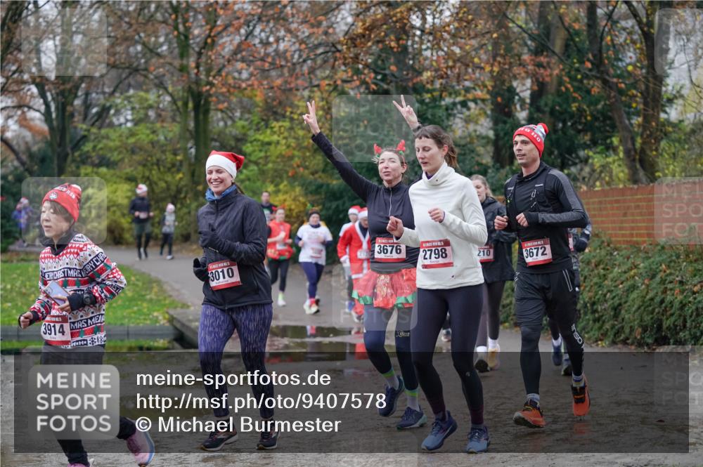 07.12.2025 - St. Pauli X-Mass-Run No. 15 Michael Burmester http://msf.ph/oto/9407578 07.12.2025 11:25:01 Laufen 3914, 3010, 3676, 2798, 210, 3672 meine-sportfotos.de
