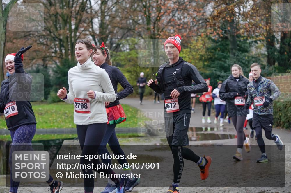 07.12.2025 - St. Pauli X-Mass-Run No. 15 Michael Burmester http://msf.ph/oto/9407601 07.12.2025 11:25:02 Laufen 3010, 15, 2798, 15, 3672, 3210, 2928 meine-sportfotos.de