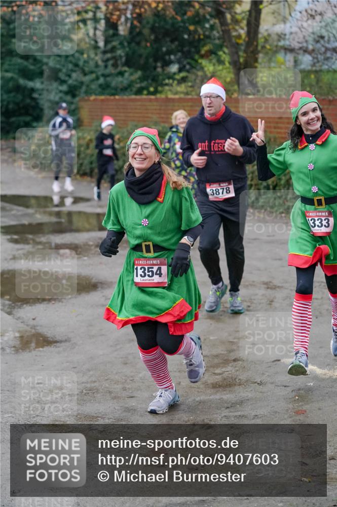 07.12.2025 - St. Pauli X-Mass-Run No. 15 Michael Burmester http://msf.ph/oto/9407603 07.12.2025 09:42:07 Laufen 15, 1354, 3878, 15, 333 meine-sportfotos.de