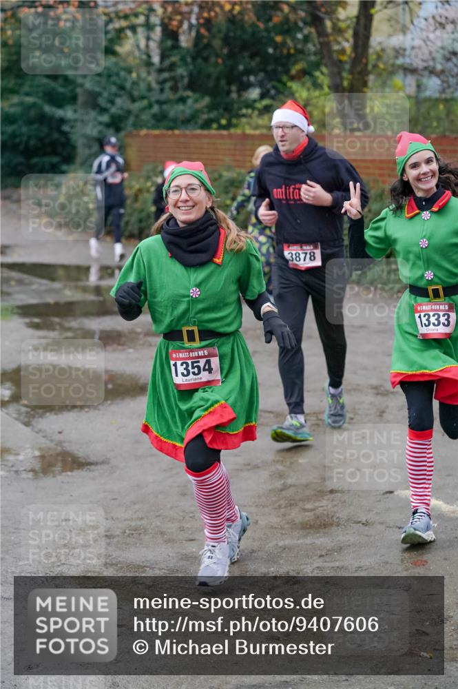 07.12.2025 - St. Pauli X-Mass-Run No. 15 Michael Burmester http://msf.ph/oto/9407606 07.12.2025 09:42:07 Laufen 15, 1354, 3878, 15, 1333 meine-sportfotos.de