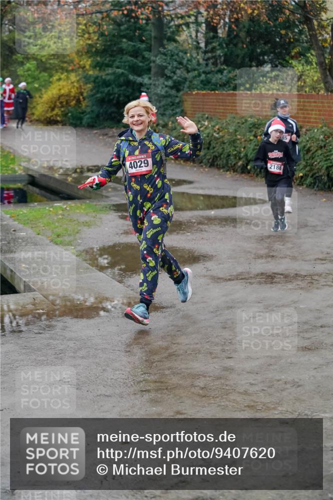 07.12.2025 - St. Pauli X-Mass-Run No. 15 Michael Burmester http://msf.ph/oto/9407620 07.12.2025 09:42:10 Laufen 5, 4029, 85, 2186 meine-sportfotos.de