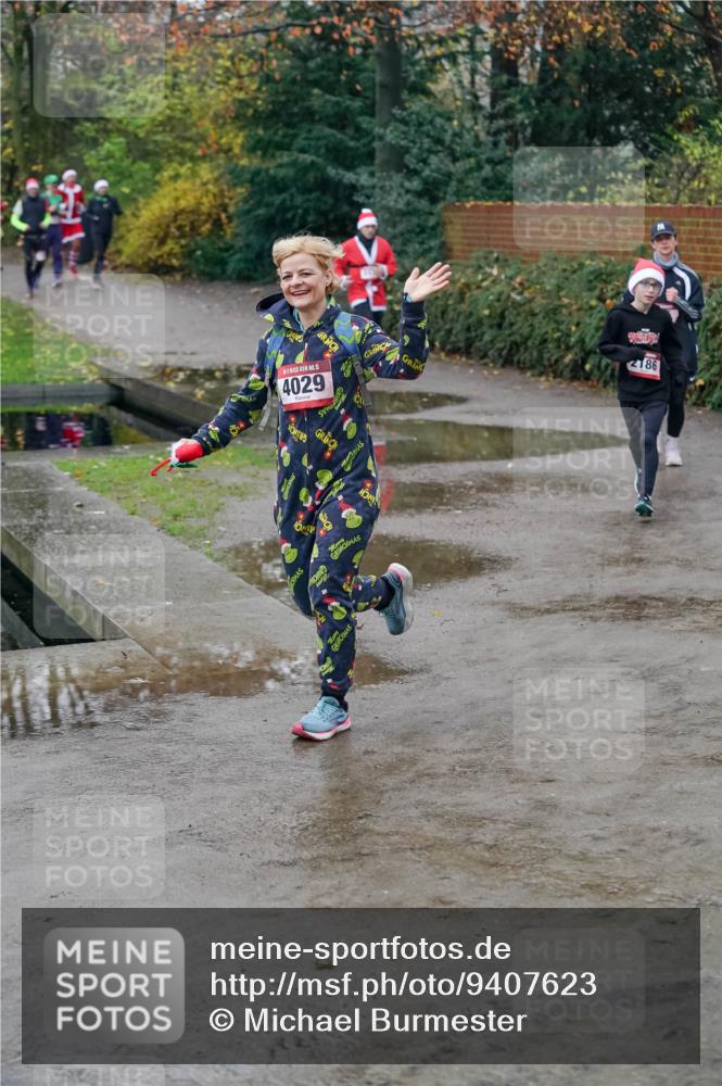 07.12.2025 - St. Pauli X-Mass-Run No. 15 Michael Burmester http://msf.ph/oto/9407623 07.12.2025 09:42:10 Laufen 15, 4029, 2186 meine-sportfotos.de