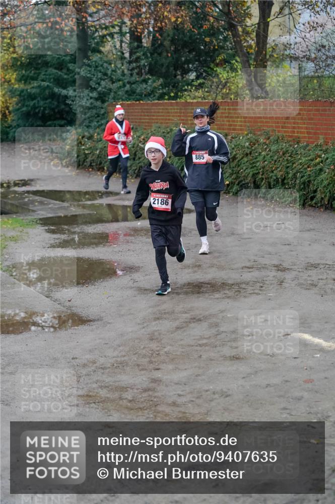 07.12.2025 - St. Pauli X-Mass-Run No. 15 Michael Burmester http://msf.ph/oto/9407635 07.12.2025 09:42:11 Laufen 2186, 4, 885 meine-sportfotos.de