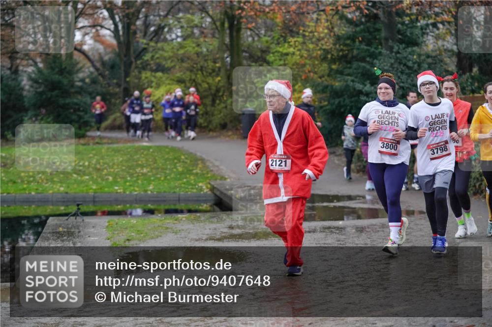 07.12.2025 - St. Pauli X-Mass-Run No. 15 Michael Burmester http://msf.ph/oto/9407648 07.12.2025 11:25:07 Laufen 15, 2121, 3800, 2025, 3798 meine-sportfotos.de