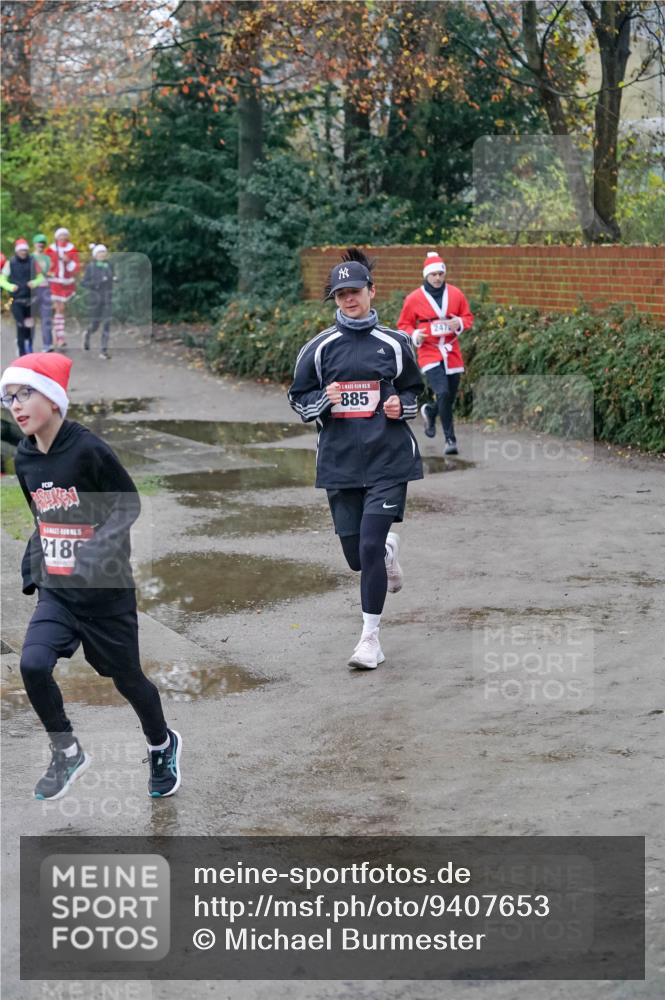 07.12.2025 - St. Pauli X-Mass-Run No. 15 Michael Burmester http://msf.ph/oto/9407653 07.12.2025 09:42:12 Laufen 2180, 885 meine-sportfotos.de
