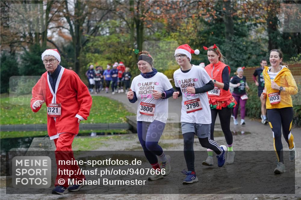 07.12.2025 - St. Pauli X-Mass-Run No. 15 Michael Burmester http://msf.ph/oto/9407666 07.12.2025 11:25:08 Laufen 15, 2121, 15, 3800, 15, 3798, 086, 4003 meine-sportfotos.de