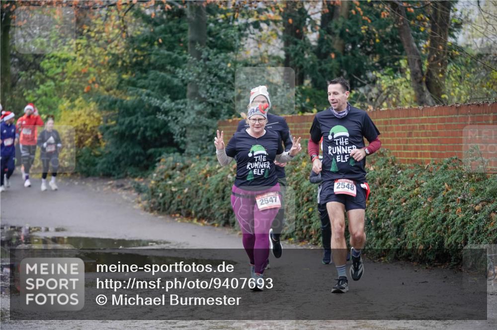 07.12.2025 - St. Pauli X-Mass-Run No. 15 Michael Burmester http://msf.ph/oto/9407693 07.12.2025 11:25:11 Laufen 2547, 2548 meine-sportfotos.de