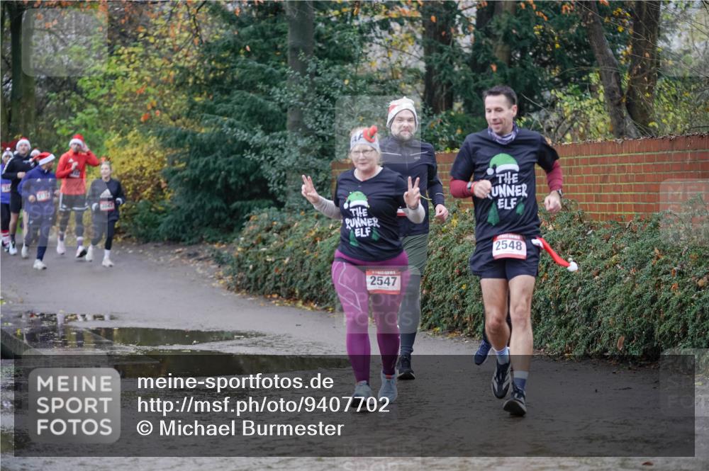 07.12.2025 - St. Pauli X-Mass-Run No. 15 Michael Burmester http://msf.ph/oto/9407702 07.12.2025 11:25:11 Laufen 2547, 2548 meine-sportfotos.de