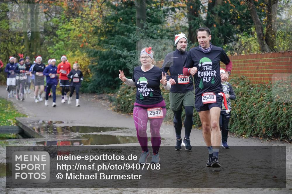 07.12.2025 - St. Pauli X-Mass-Run No. 15 Michael Burmester http://msf.ph/oto/9407708 07.12.2025 11:25:12 Laufen 2547, 2475, 2548 meine-sportfotos.de