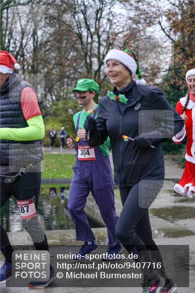 07.12.2025 - St. Pauli X-Mass-Run No. 15 Michael Burmester http://msf.ph/oto/9407716 07.12.2025 09:42:23 Laufen 15, 187, 15, 304 meine-sportfotos.de