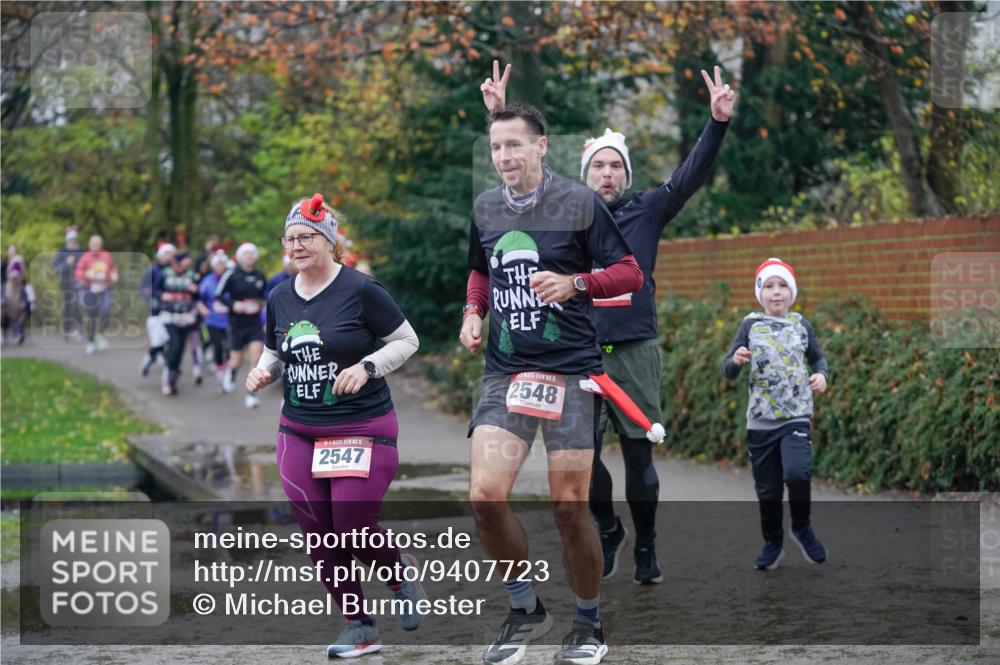 07.12.2025 - St. Pauli X-Mass-Run No. 15 Michael Burmester http://msf.ph/oto/9407723 07.12.2025 11:25:13 Laufen 15, 2548, 15, 2547 meine-sportfotos.de